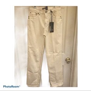 NWT Winter White Willa Fleur CHICO'S jeans size.5
